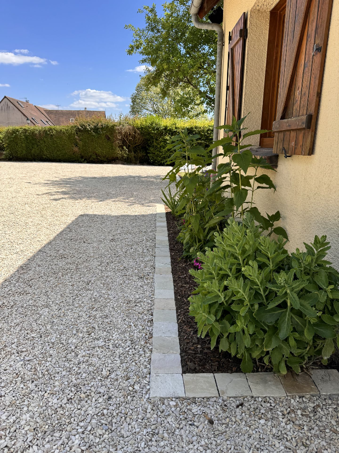 bordure en travertin